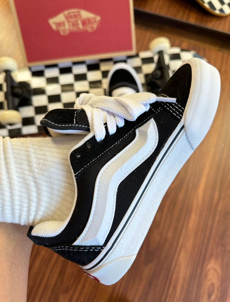 Vans Knu Skool - preto/branco