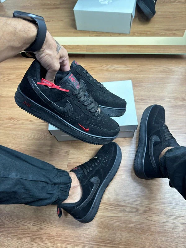 Nike Air Force - Preto