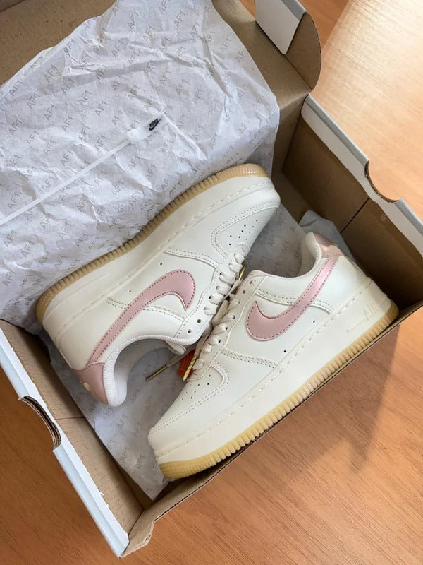 Nike Air Force - Off/Rosa BB