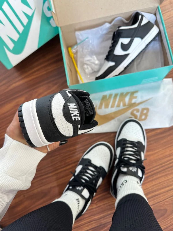 Dunk Low Pro Panda