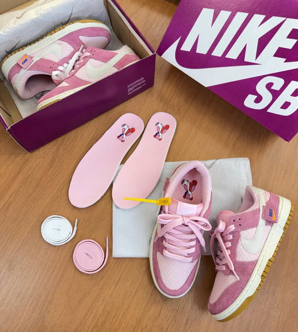 Nike Dunk Teddy Bear - Rosa