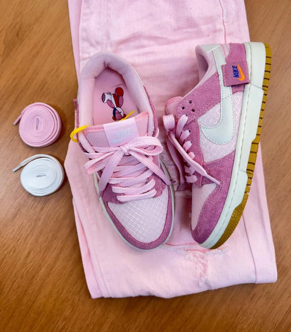 Nike Dunk Teddy Bear - Rosa