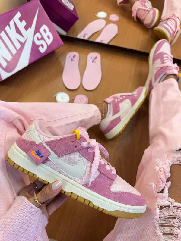 Nike Dunk Teddy Bear - Rosa