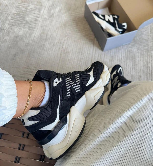 New Balance 9060 - Preto/Branco