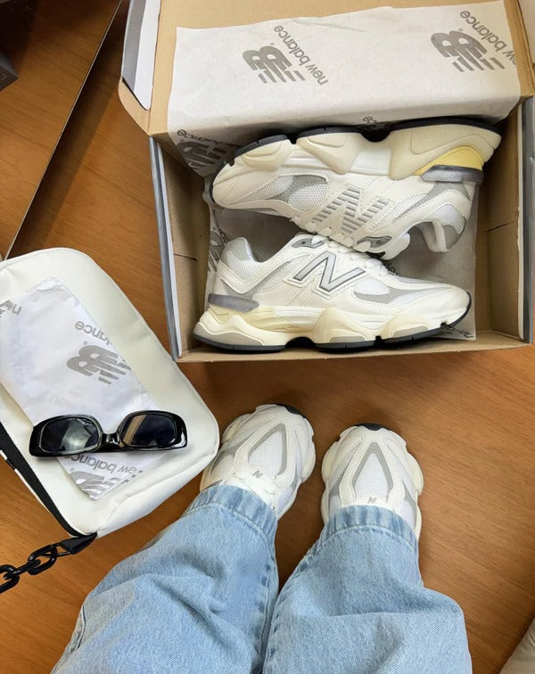 New Balance 9060 -  Cinza/ Branco