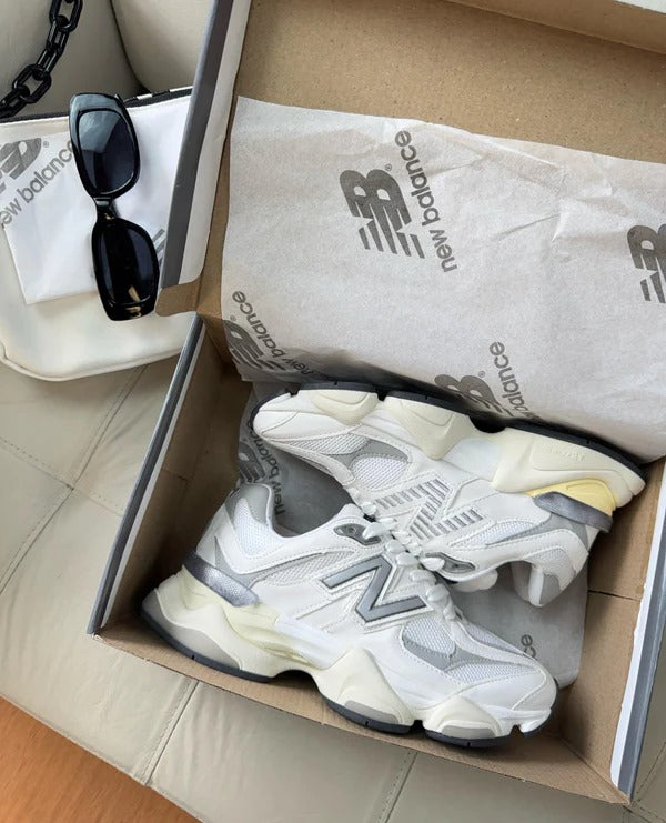 New Balance 9060 -  Cinza/ Branco