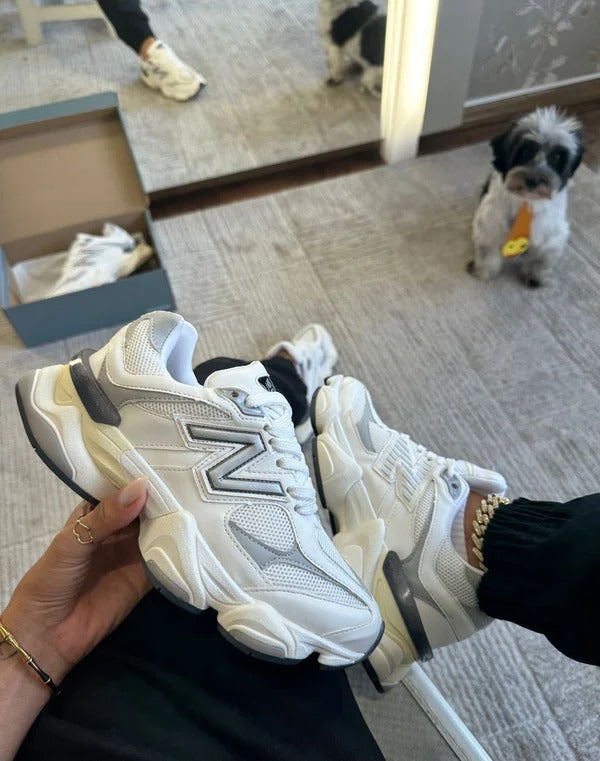 New Balance 9060 -  Cinza/ Branco